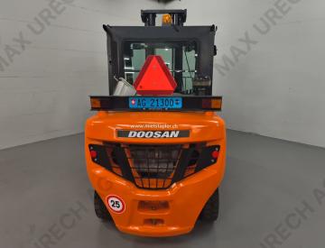 Doosan D55C-7