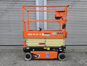 JLG ES1932