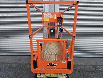 JLG R1932